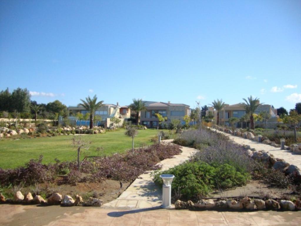 Villa Saraliana Sandy Beach Villas - Heated Pool - Jacuzzi - Private Beach Area 폴리스 객실 사진